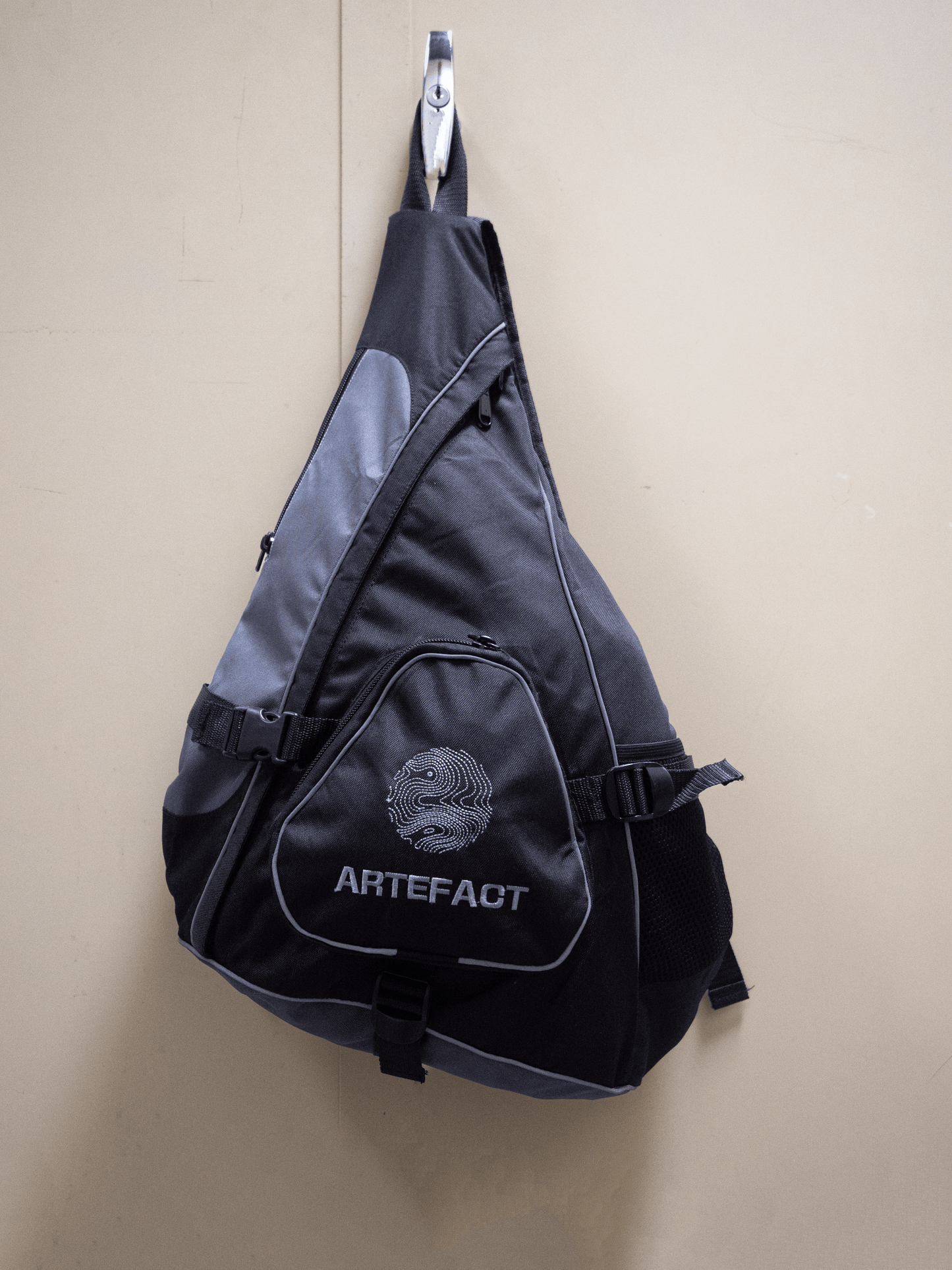 OMNI Sling Bag