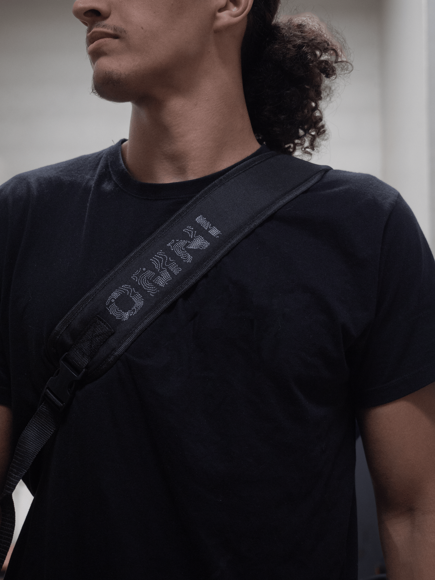 OMNI Sling Bag