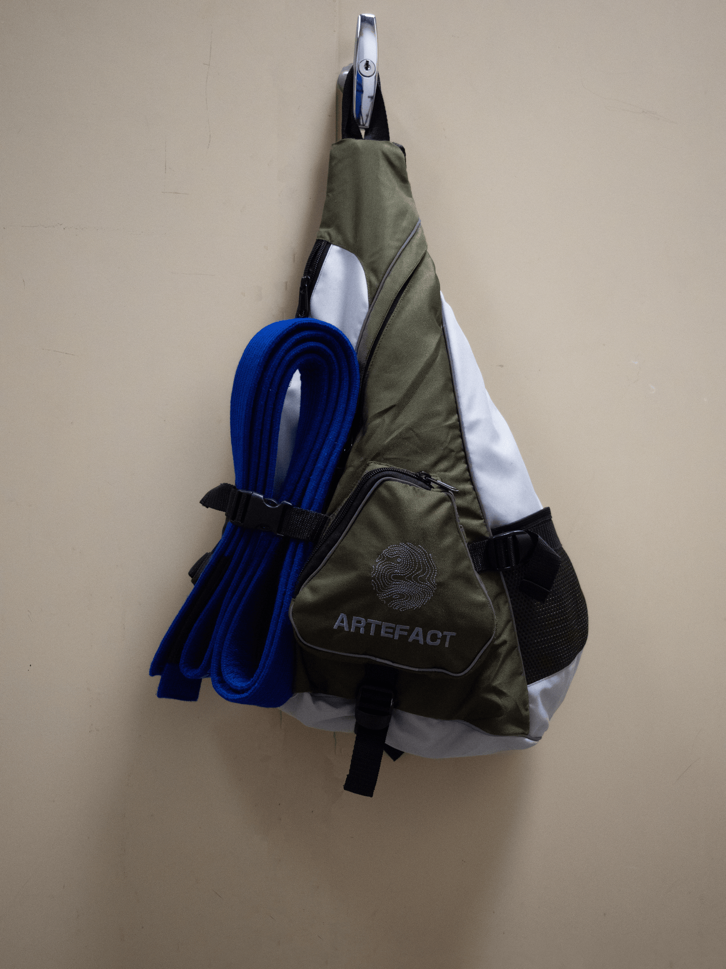 OMNI Sling Bag