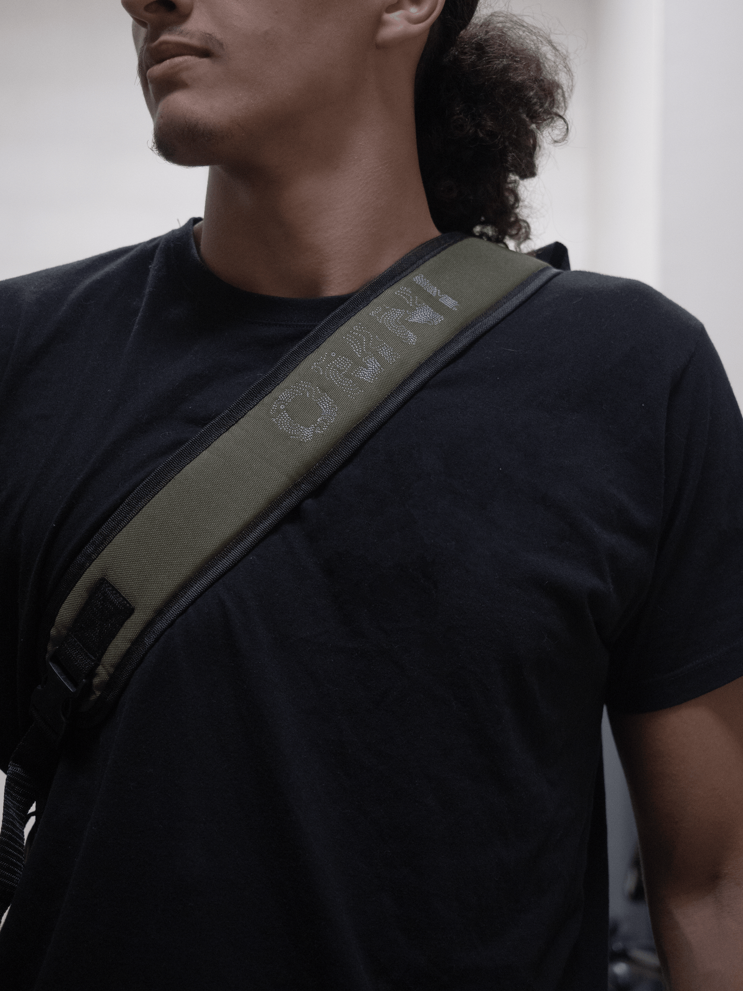 OMNI Sling Bag