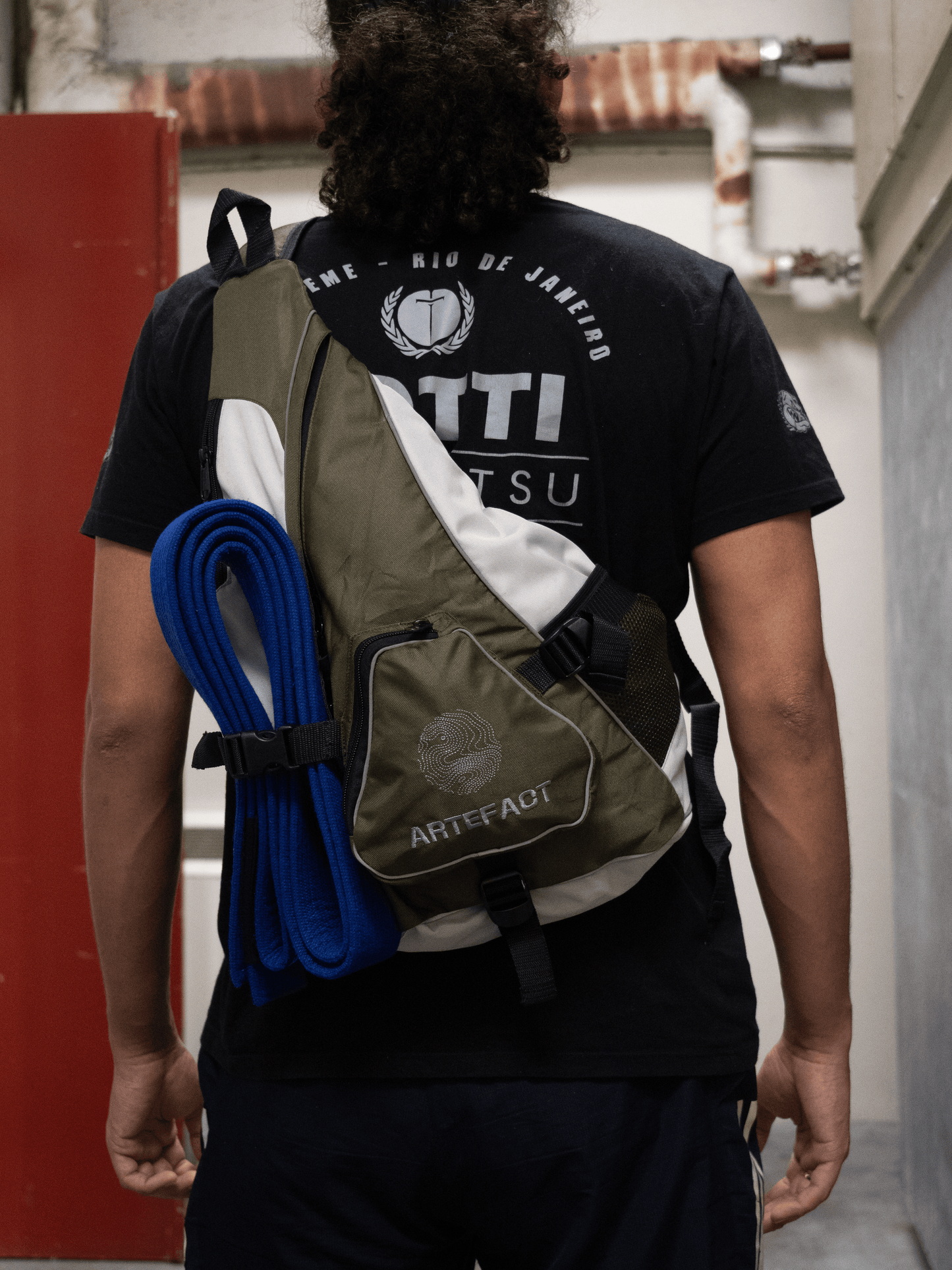 OMNI Sling Bag